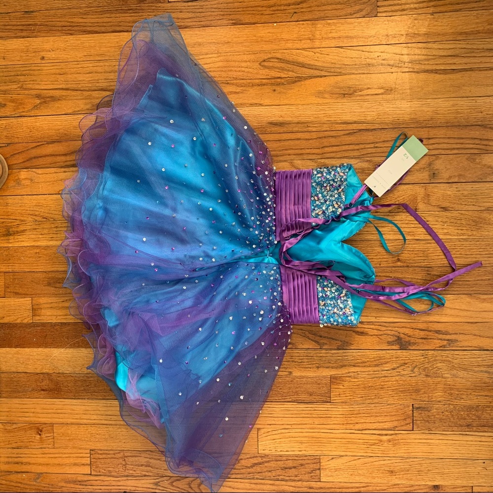 Sequence Mini Prom Dress - Picture 6 of 8